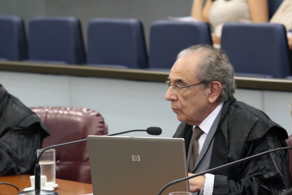 O relator do processo, conselheiro Sebastião Helvecio (Foto: Karina Camargos Coutinho)